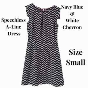 Speechless Size Small A-line Dress Chevron Navy Blue Knee Length Cap Sleeves